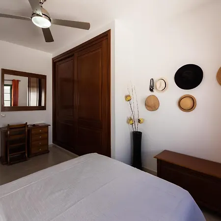 Eguzki Lore بلايا بلانكا